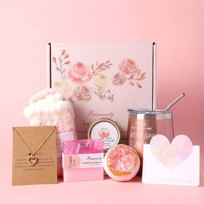 Ayollar uchun sovg'alar to'plami